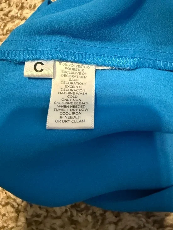 Women's LOFT Blue Ruffle V-Neck Sleeveless Lightweight Flowy Top Size M - Picture 5 of 5